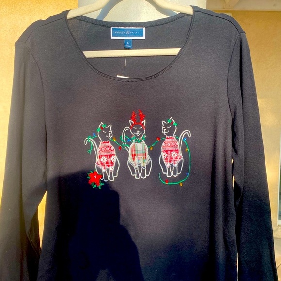 NEW WOMEN’S CHRISTMAS CAT TOP IN LARGE FROM MACY’S IN BLACK - Picture 3 of 4